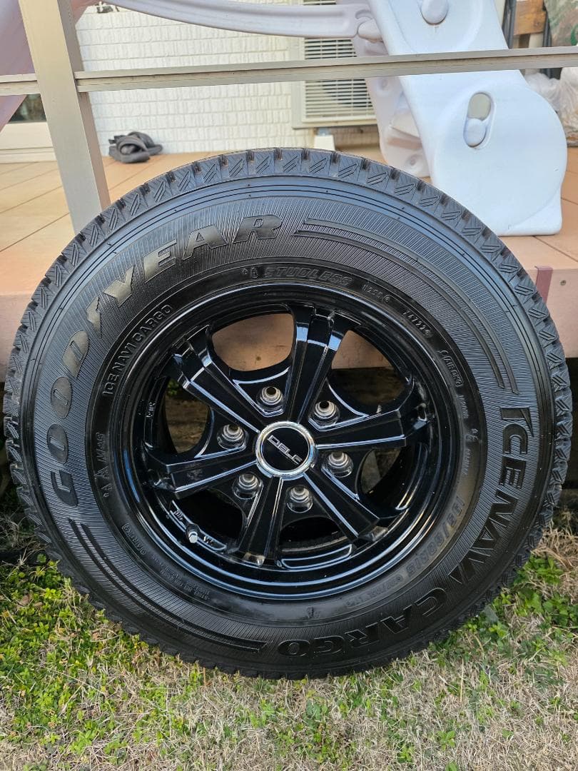 coco 195/80R15 スタッドレス＆ホイールセット　ハイエース