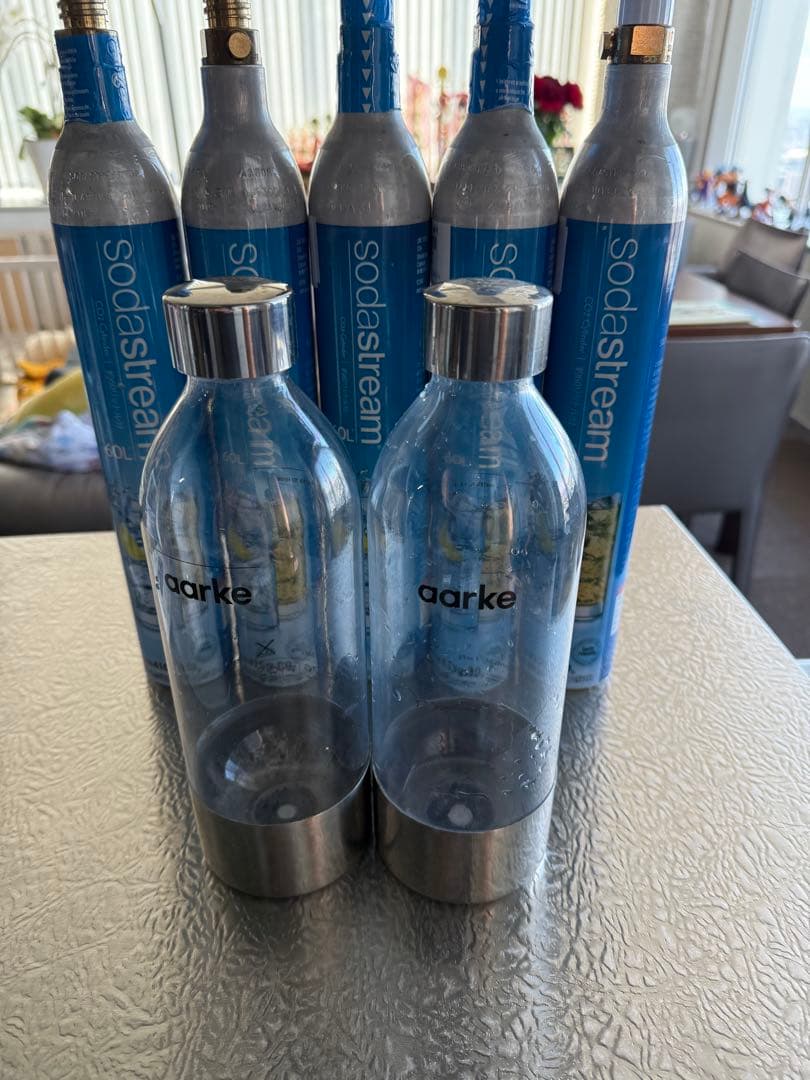 s*i様 炭酸水メーカー ローズゴールド　ソーダストリームガスシリンダー5本