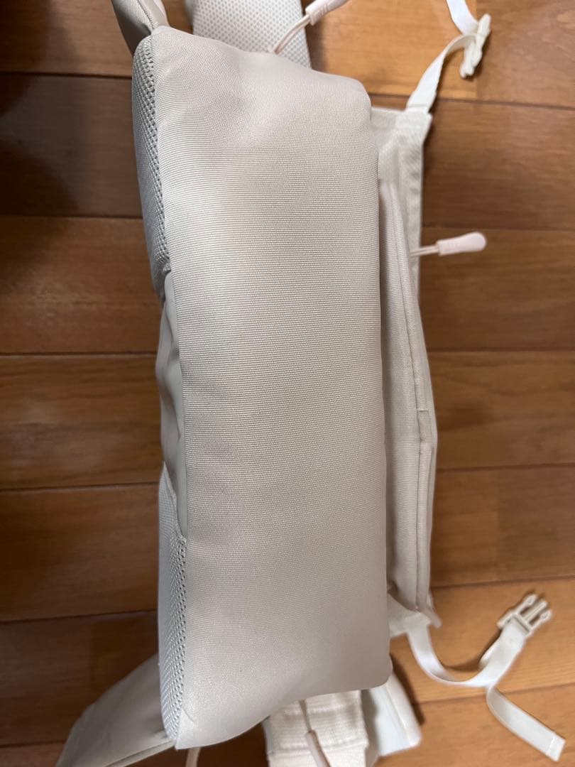 POMULU ヒップシート　アイボリー