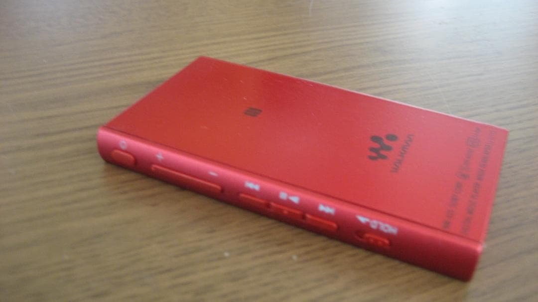 美品　SONY Walkman NW-A35 バッテリー良好 レッド