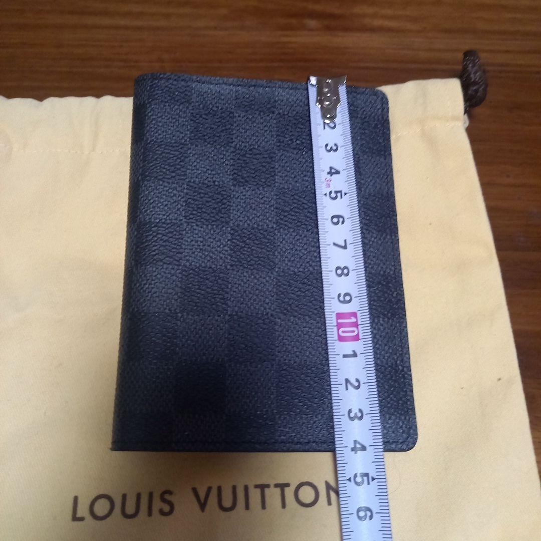 パスポートケース　Louis Vuitton