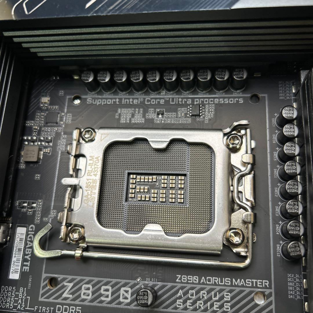 GIGABYTE Z890 AORUS MASTER マザーボード