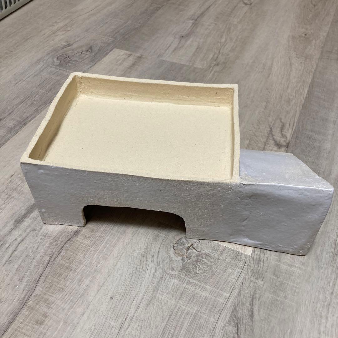 爬虫類シェルター　409 パステルホワイト