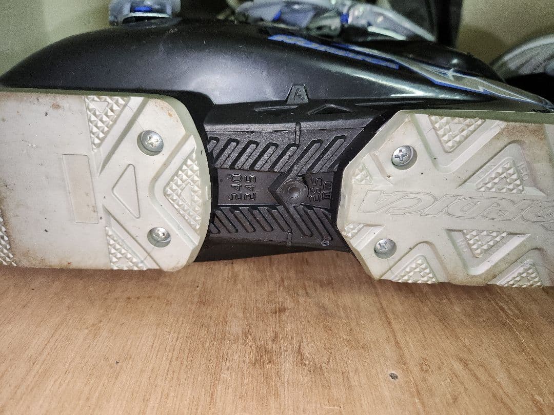 Nordica Extra Warmth スキーブーツ em6 23.5cm程度