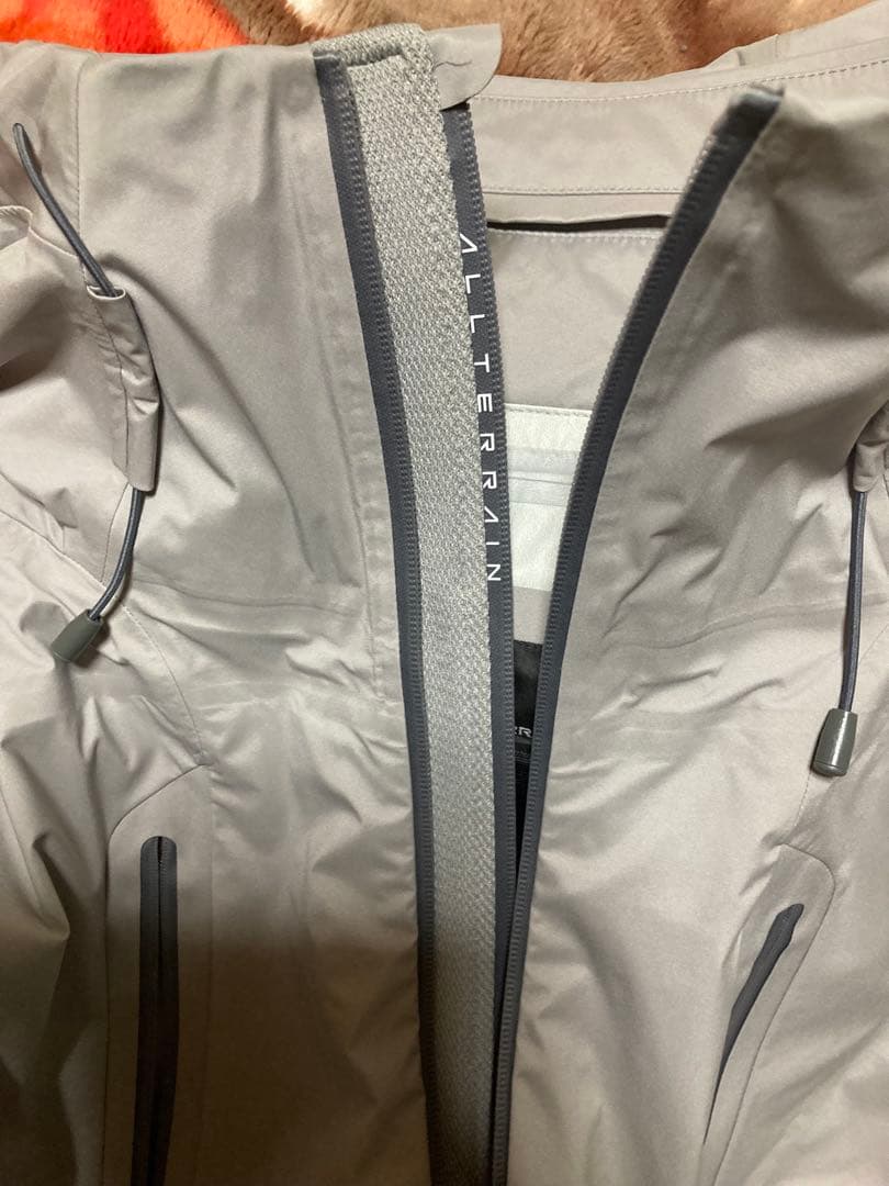 デサントオルテライン　ナイロンジャケット