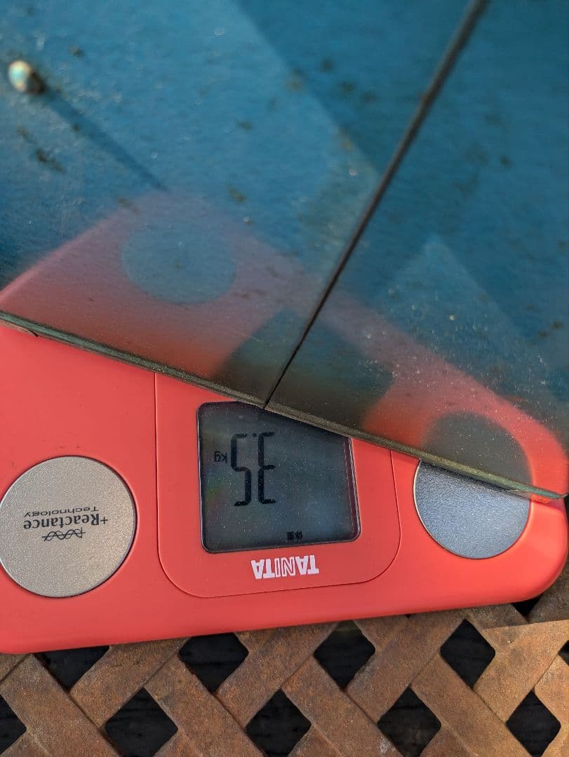 暖炉ペチカの投入口