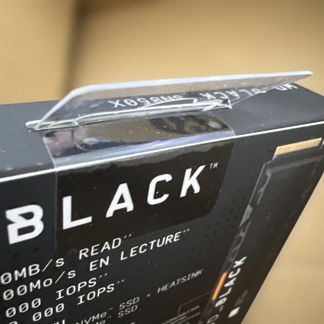 574 未開封　WD BLACK SSD 1TB WDS100T2XHE-EC