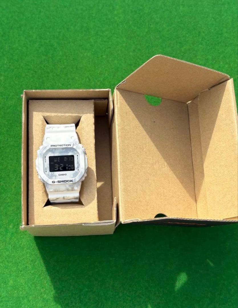 新品美品‼️G-SHOCK DW-5600GC-7JF 国内正規品 ホワイト限定