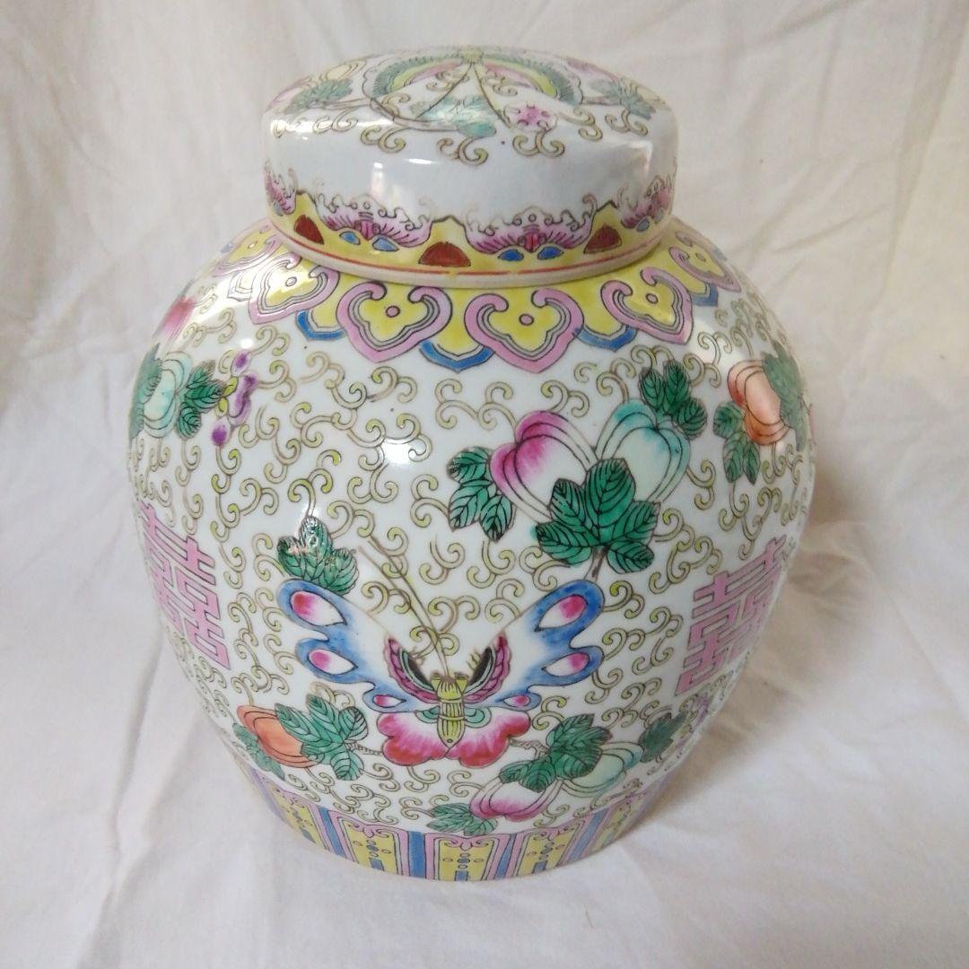 中国の粉彩色絵壺