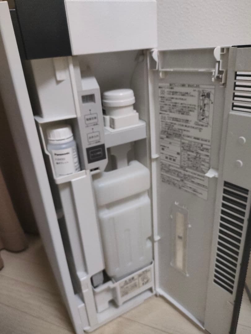 パナソニック　ジアイーノ　次亜塩素酸空間除菌脱臭機　F-MVB21 2019年