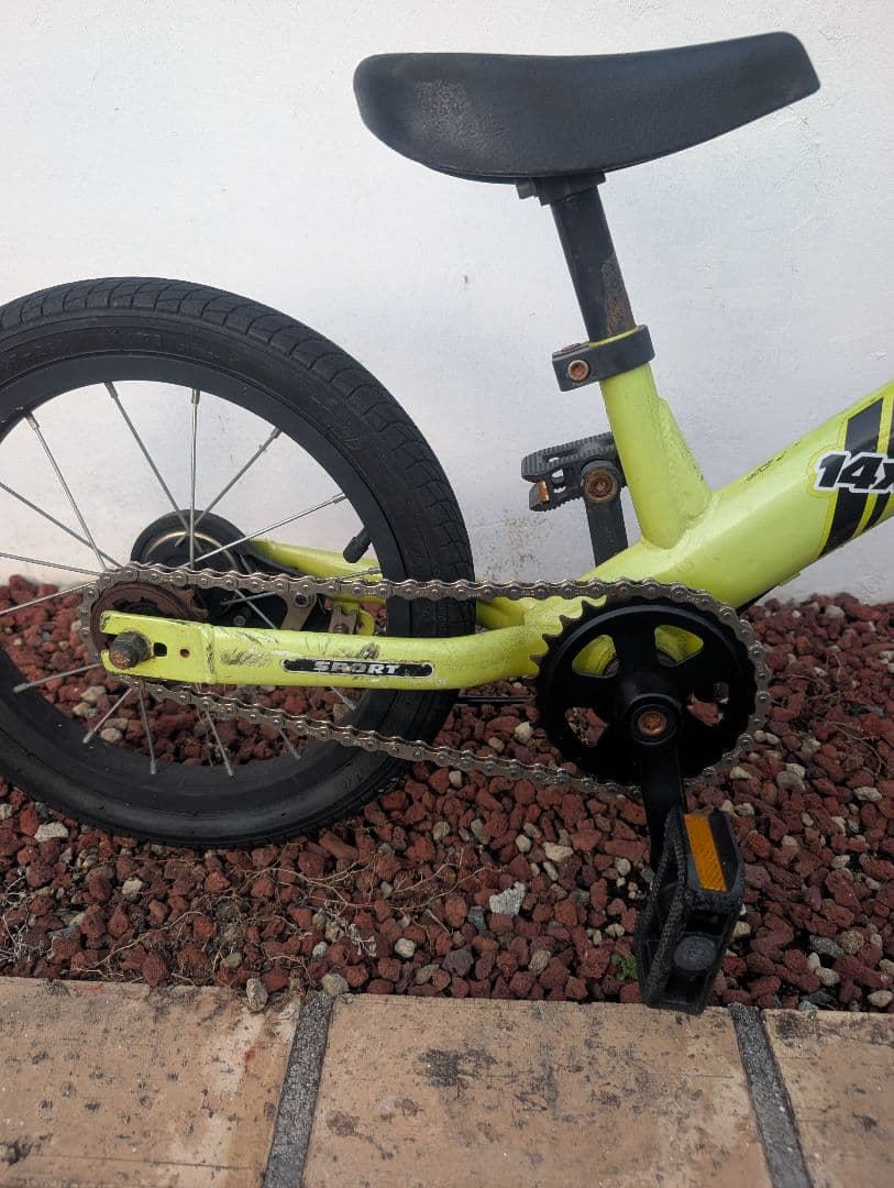 STRIDER 14x　ライムイエロー　※チェーン新品
