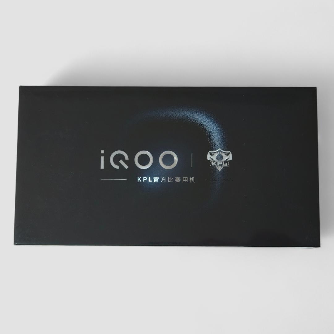 【新品未開封】IQOO 15 12GB/256GB 中国版