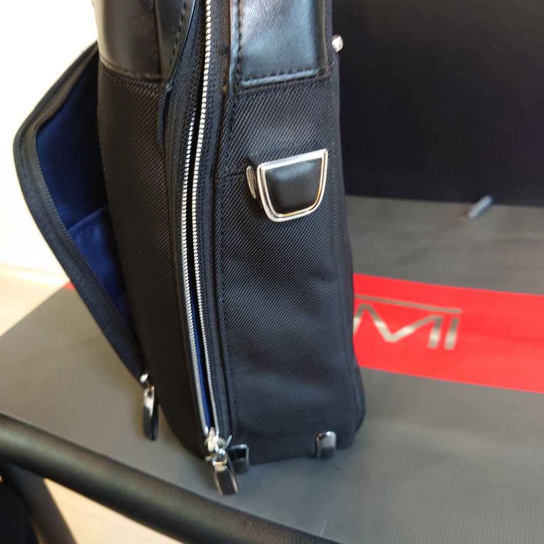 【ほぼ未使用】TUMI 255002D2 ARRIVE ソーヤ・ブリーフケース