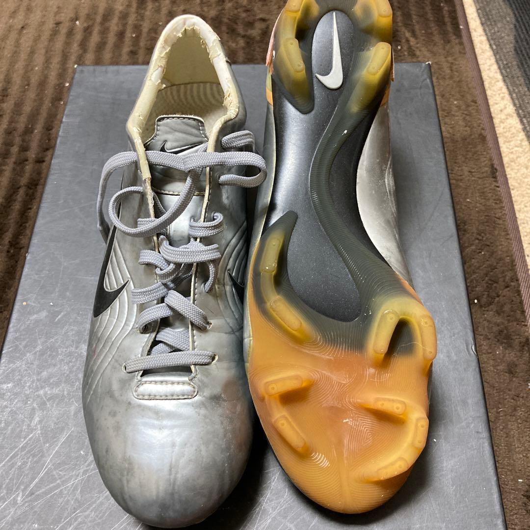 Nike マーキュリアル ヴェイパー