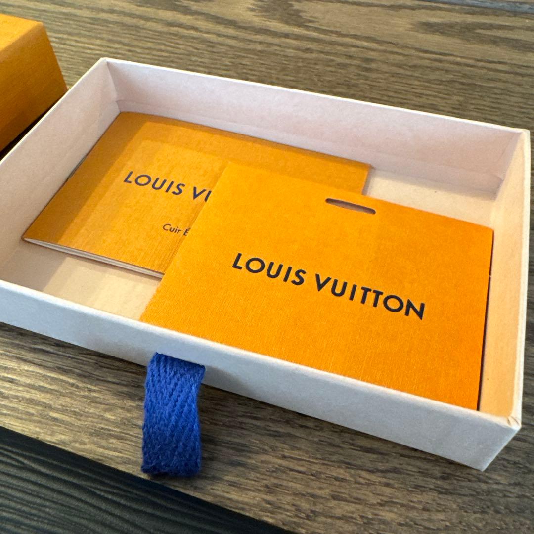 極美品 鑑定OK! LOUIS VUITTON 名刺入れ エピ 未使用 正規品