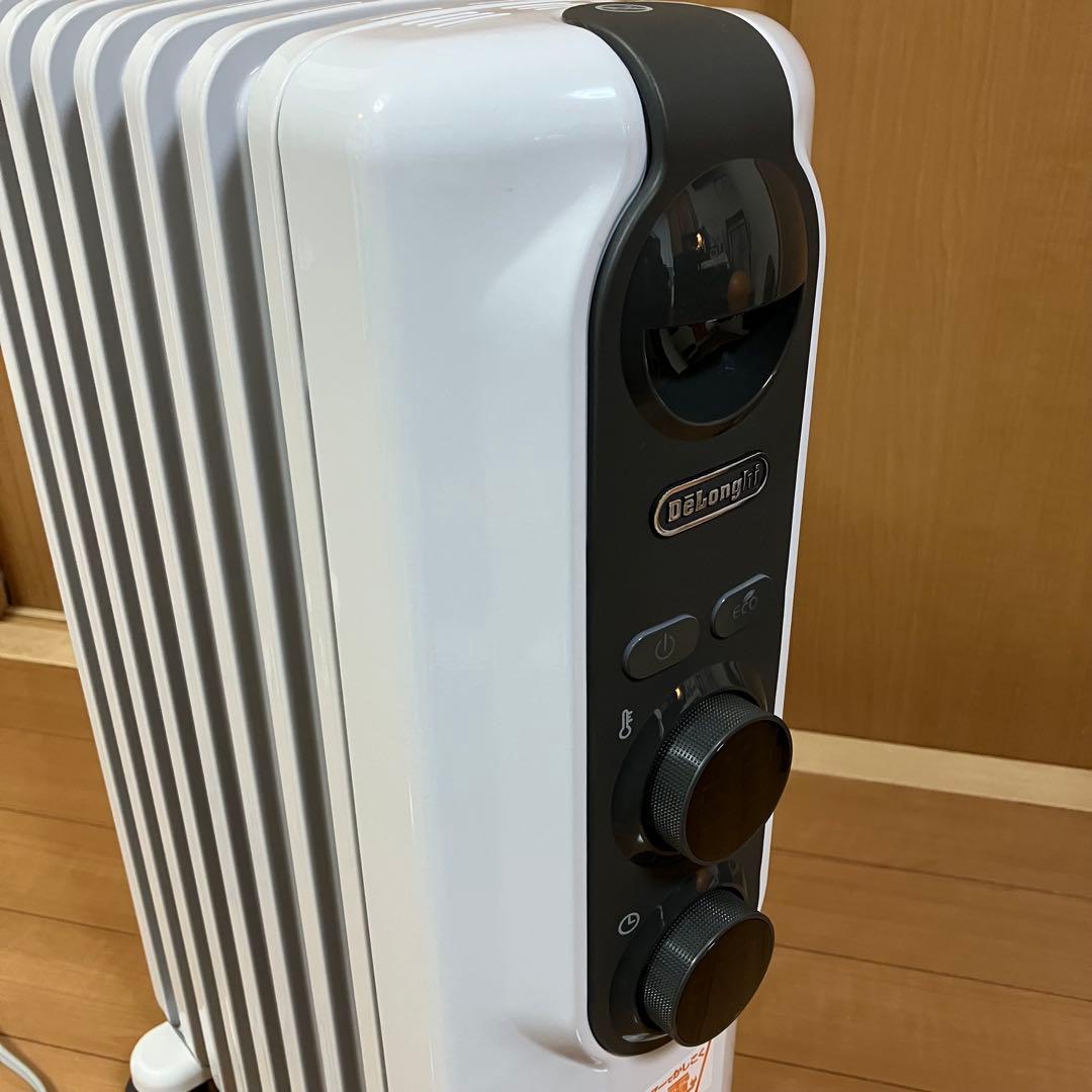 美品　デロンギアミカルド オイル ヒーター RHJ35M0812-DG
