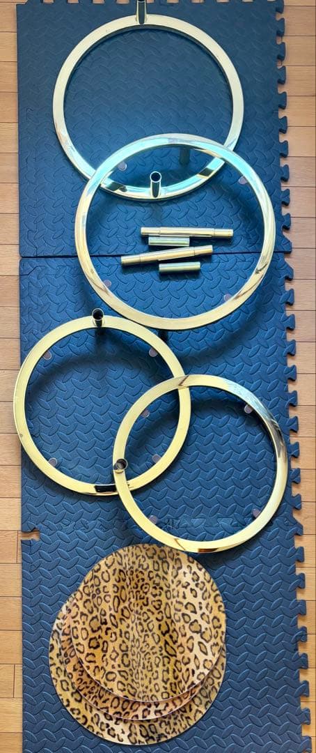 円形スライドテーブル　サイドテーブル　豹柄　ガラステーブル　ラウンドテーブル