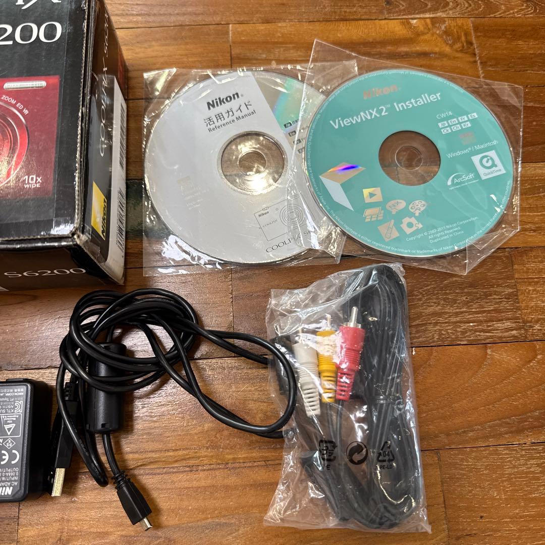 Nikon COOLPIX S6200 レッド　美品　動作確認済み　デジカメ