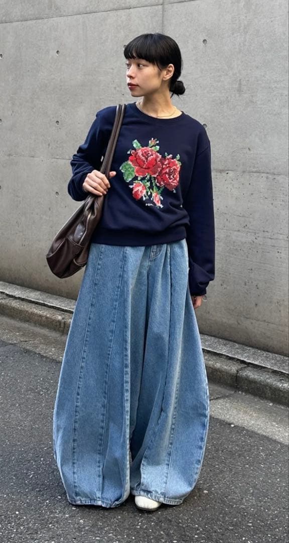 トップス POPPYFLOWER CROSS-STITCH PRINTSWEATSHIRT