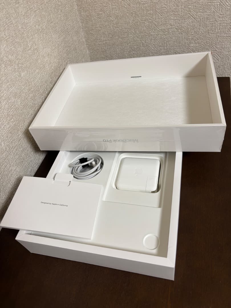 MacBook本体 MacBook Pro 2020 M1 13inch 16GB 512GB