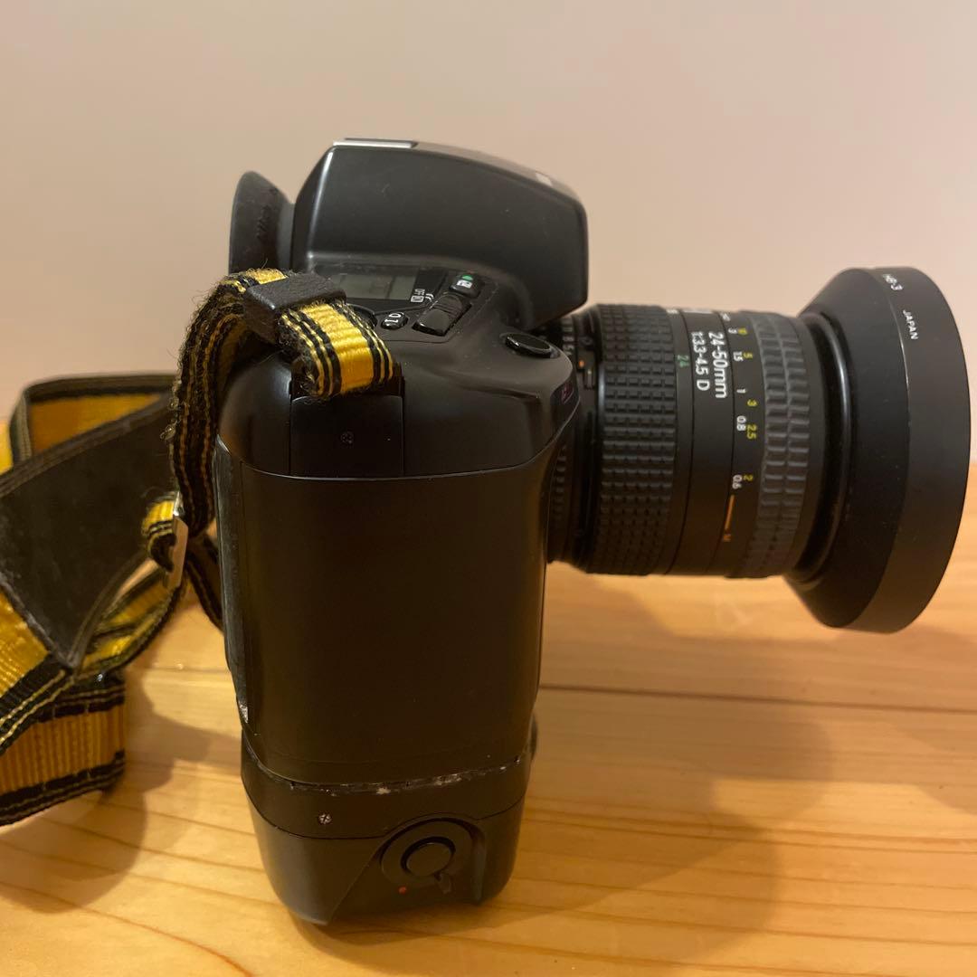 Nikon F90X レンズAF NIKKOR MF-26 MB-10付き