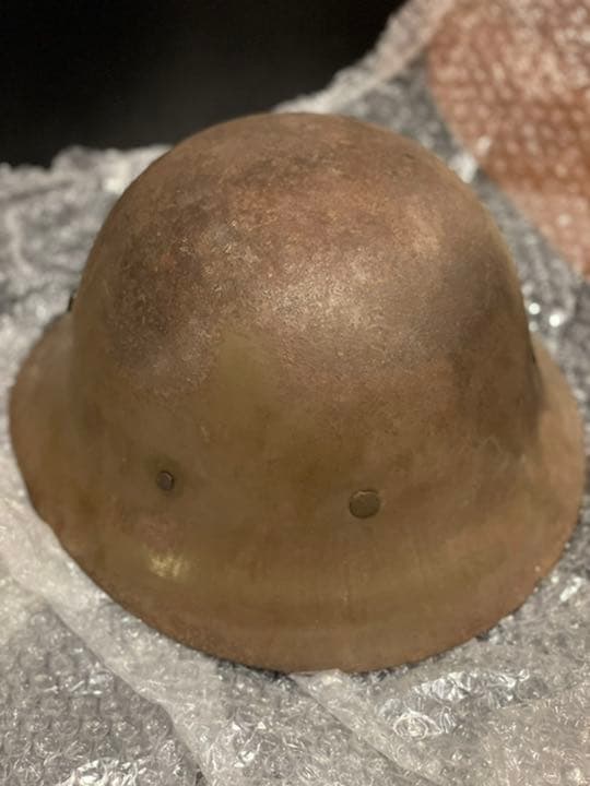 鉄のヘルメット