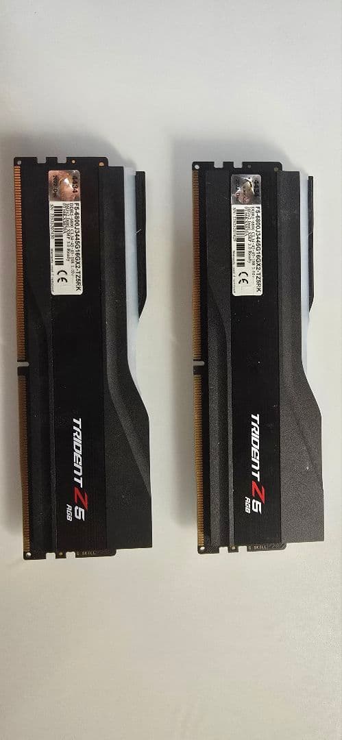 メモリー Trident Z5 RGB DDR5 32GB 6800 CL34