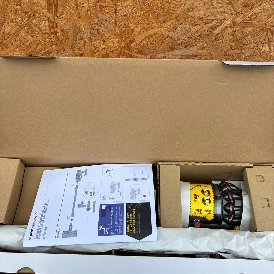 ダイソン　掃除機　dyson cyclone V10 sv12 fluffy