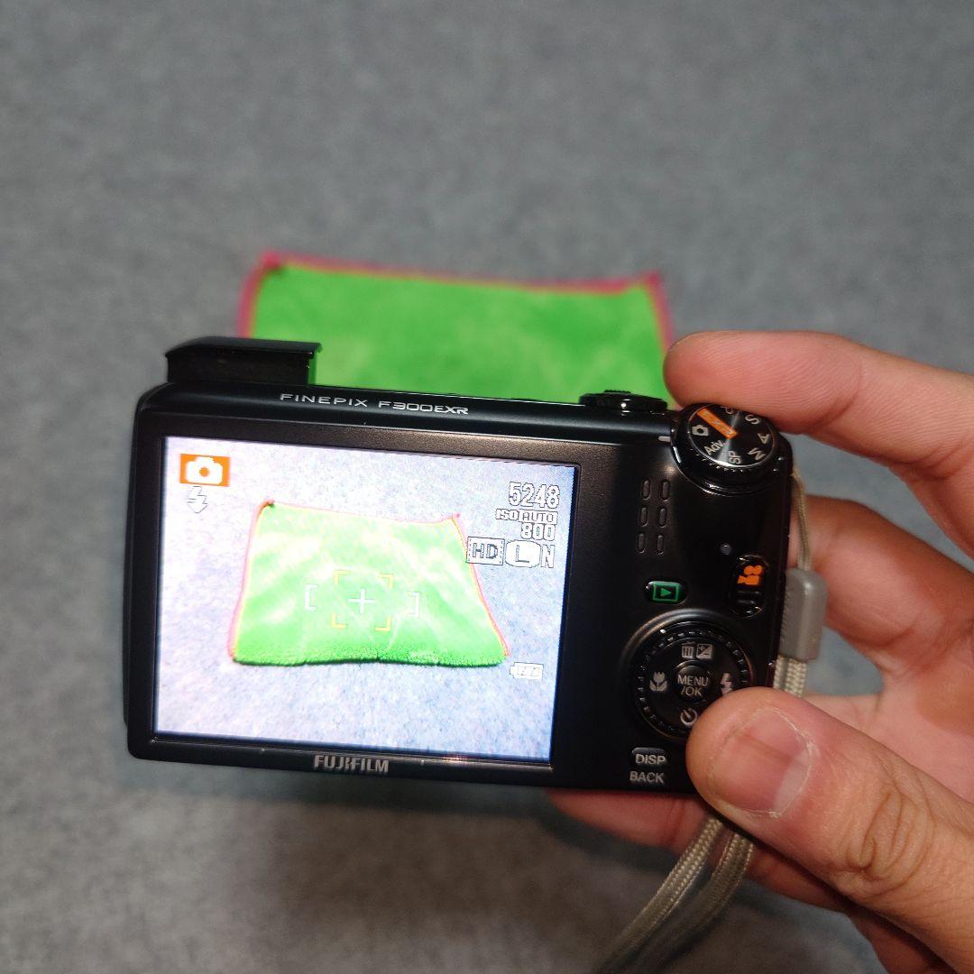 FUJIFILM コンパクトデジタルカメラ FinePix F300EXR