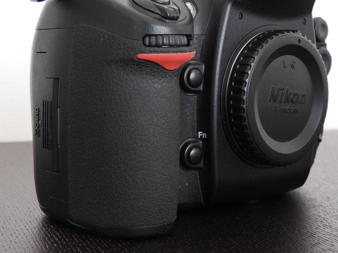 Nikon D700 ニコン デジタル一眼レフカメラ MB-D10 縦グリップ付