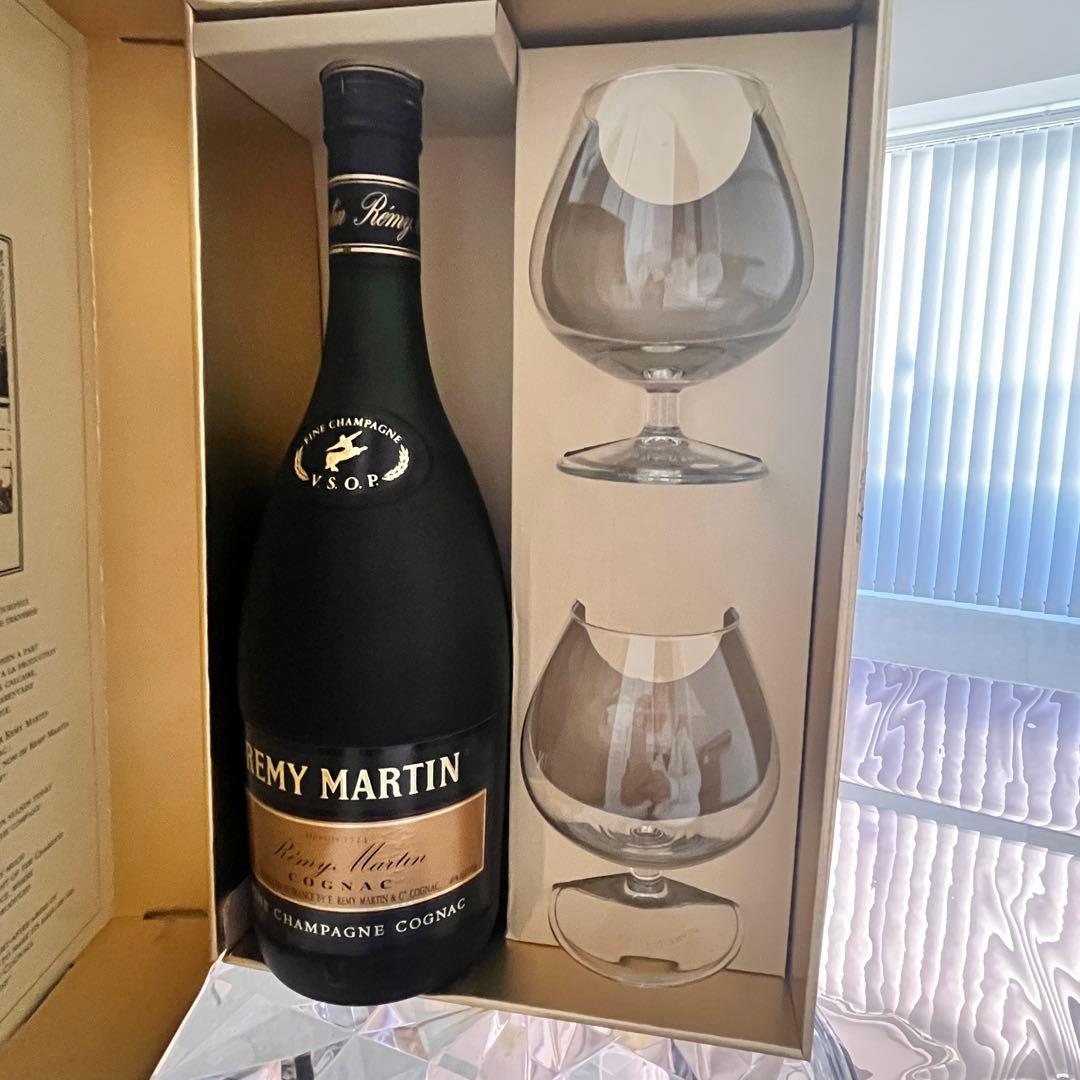 REMY MARTIN V.S.O.P. 750ml & グラスセット
