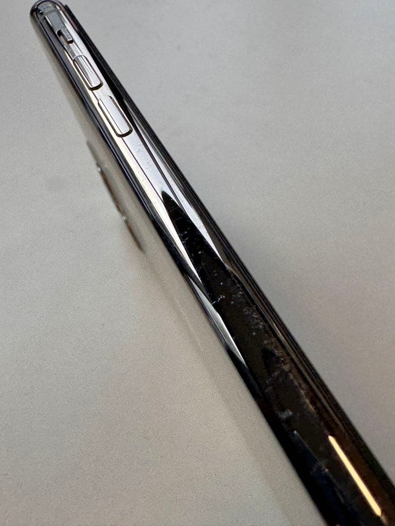 Apple iPhone 11 Pro 256GBシルバー バッテリー100%