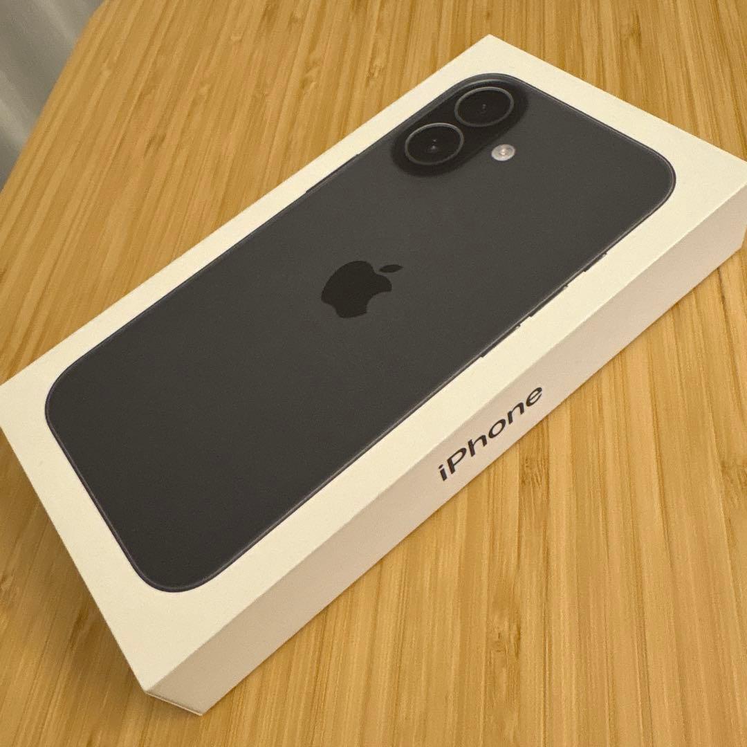 新品未開封　Apple iPhone17 256GB ブラック