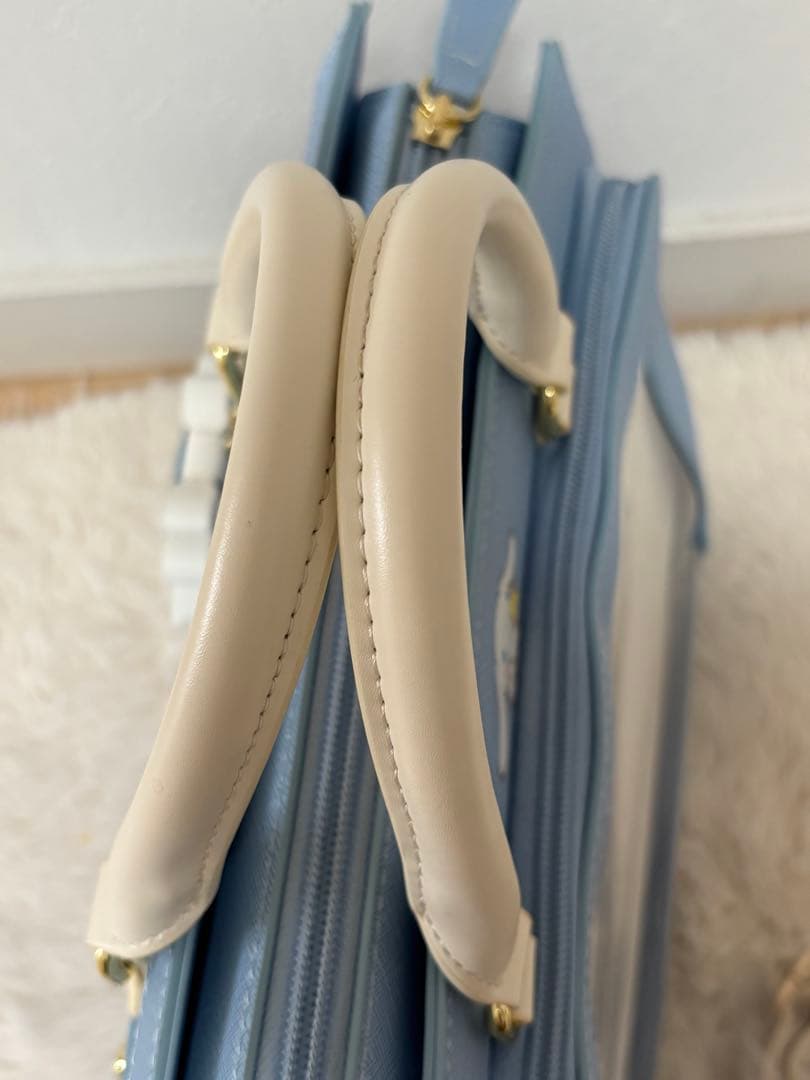 ほぼ未使用　& chouette推し事シリーズ　シナモロールバッグ　チャーム付き