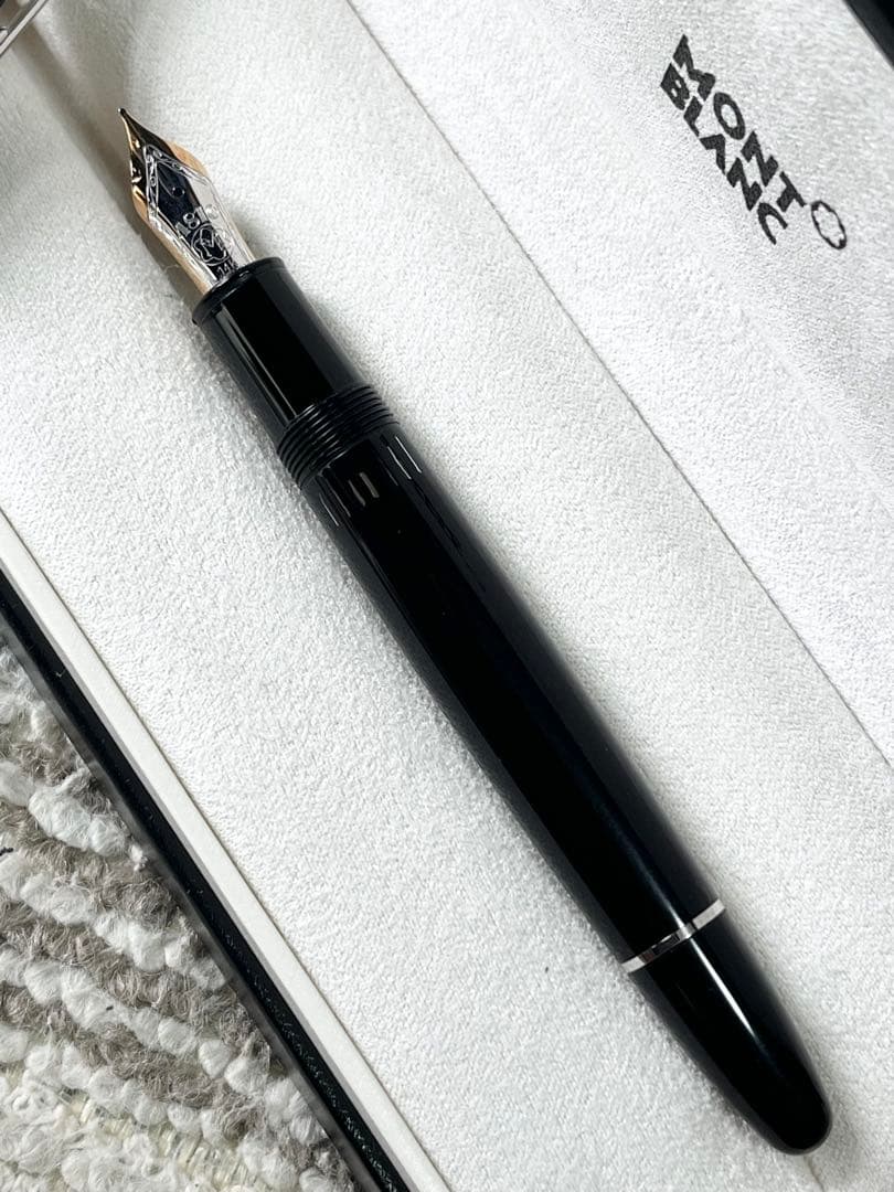 モンブラン マイスターシュテュック　P146 万年筆　Fニブ　プラチナ