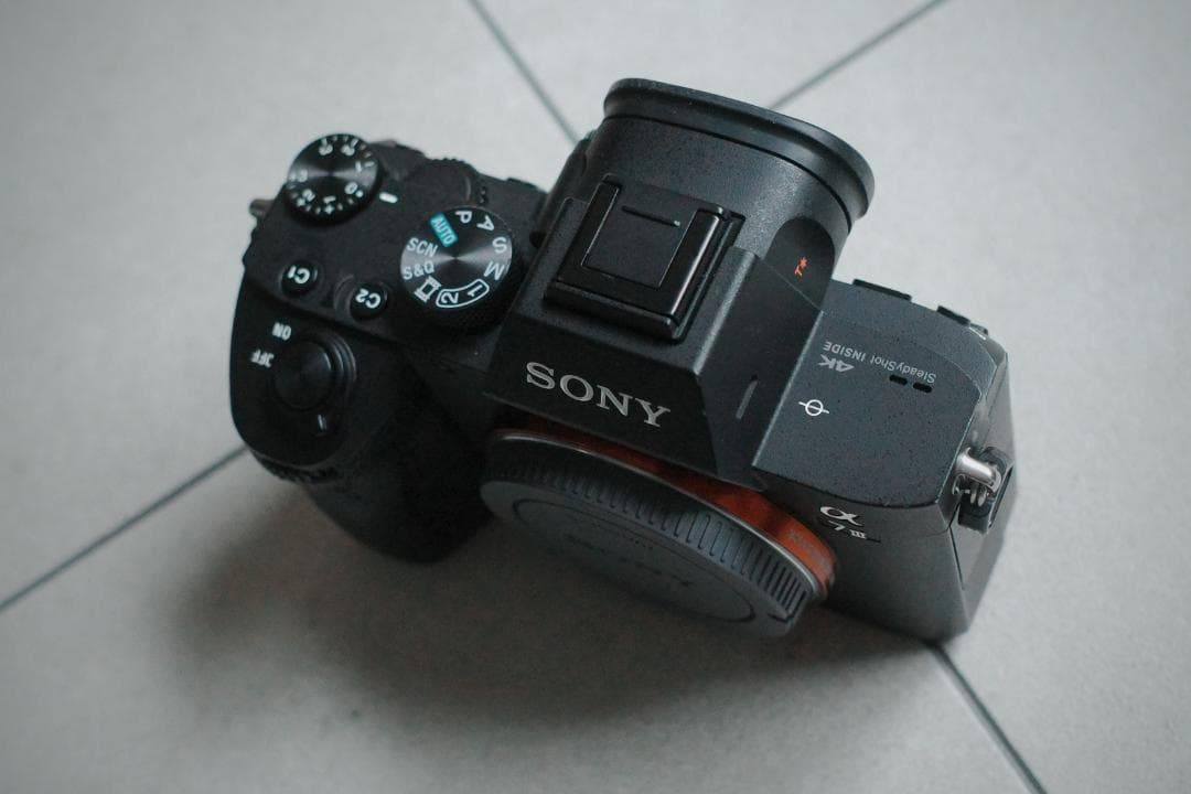 美品！SONY α7iii ミラーレス一眼 本体　ILCE-7M3