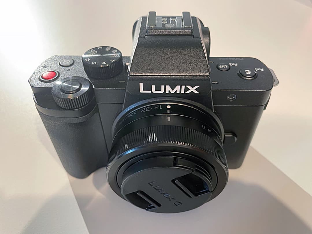 最終値下げ早い者勝ち【美品セット売り】ミラーレス一眼　LUMIX-G100