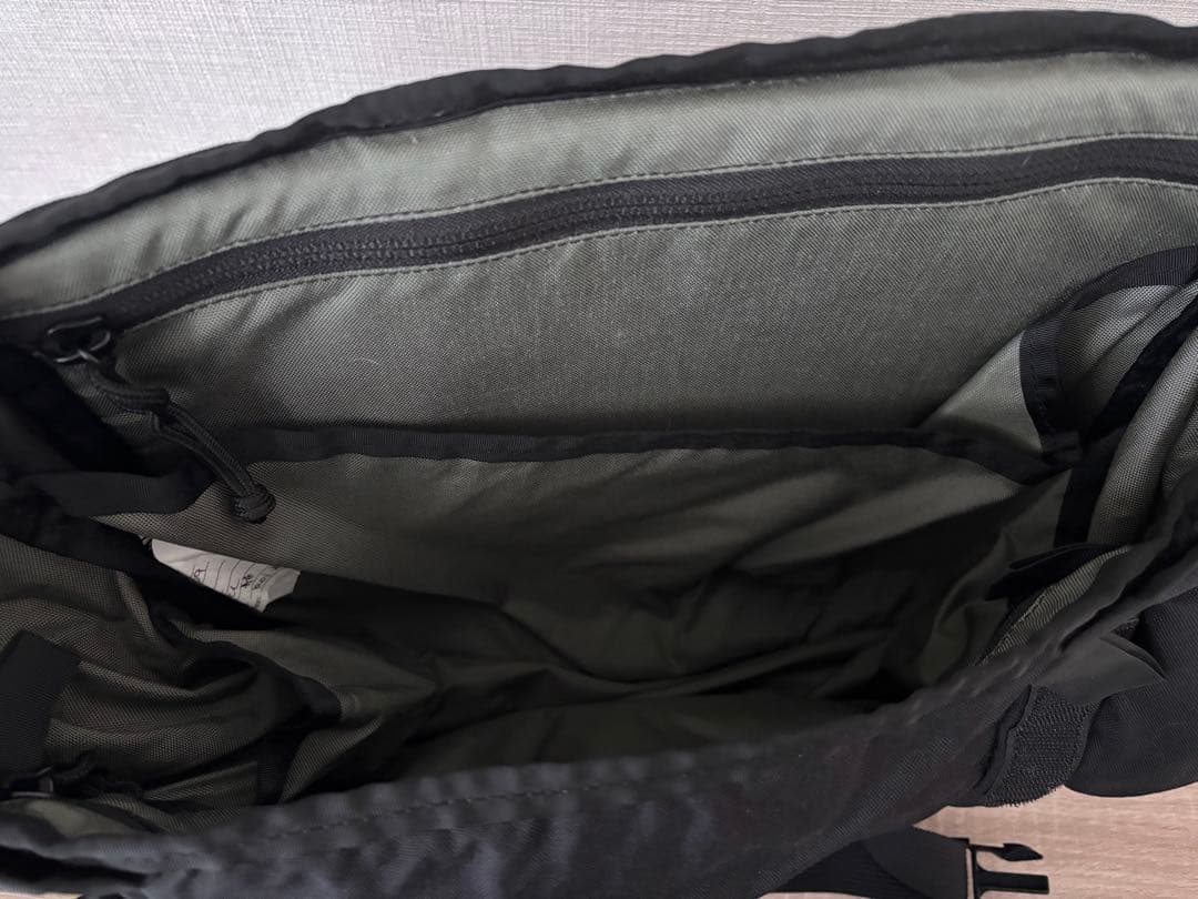 MYSTERY RANCH メッセンジャーバッグ ブラック