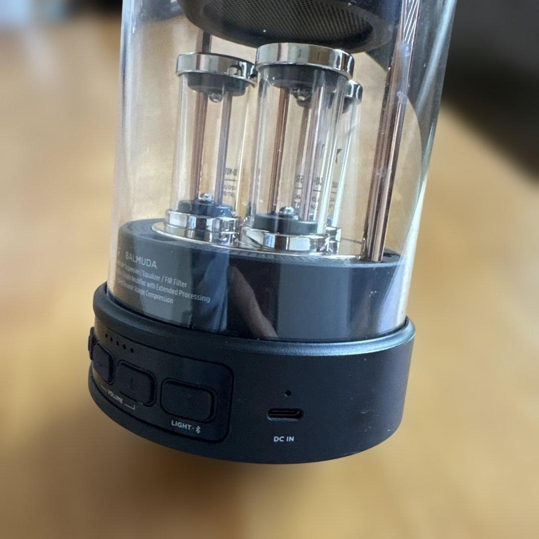 BALMUDA スピーカー 真空管デザイン