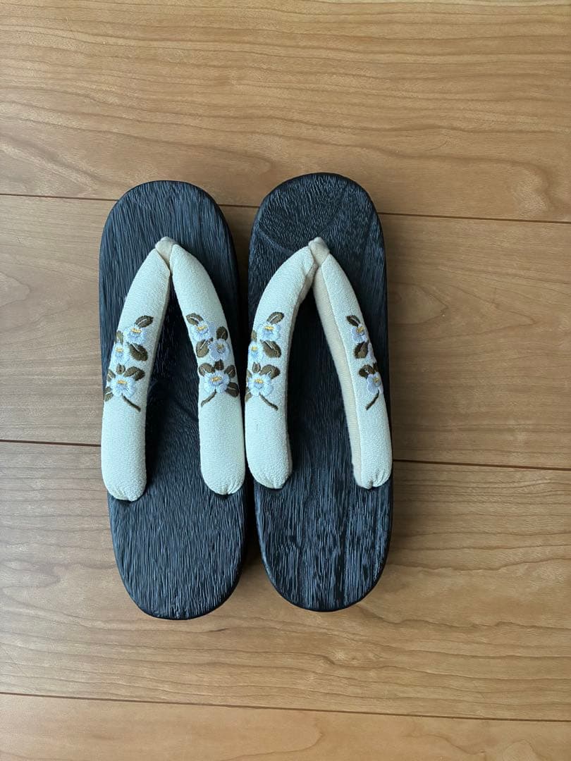 値下げ！紫はちす帯と下駄つき最高級【綿麻浴衣】黒アヤメ菖蒲浴衣