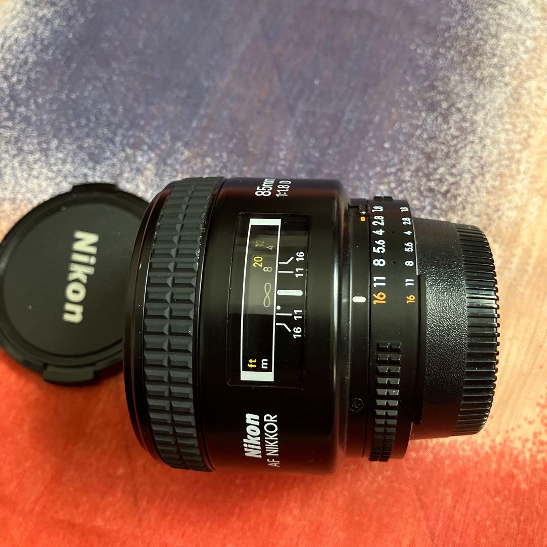 ニコン Nikon AF NIKKOR 85mm F1.8 D
