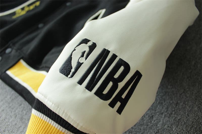 NBA ロサンゼルス レイカーズ 袖レザー 刺繍 フード付きスタジャン M