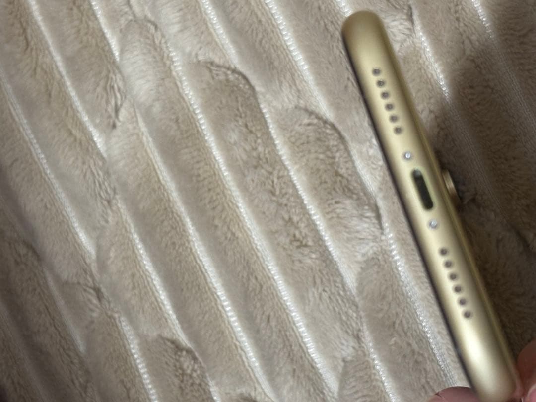 【中古美品】SIMフリー Apple iPhone XR 64GB イエロー