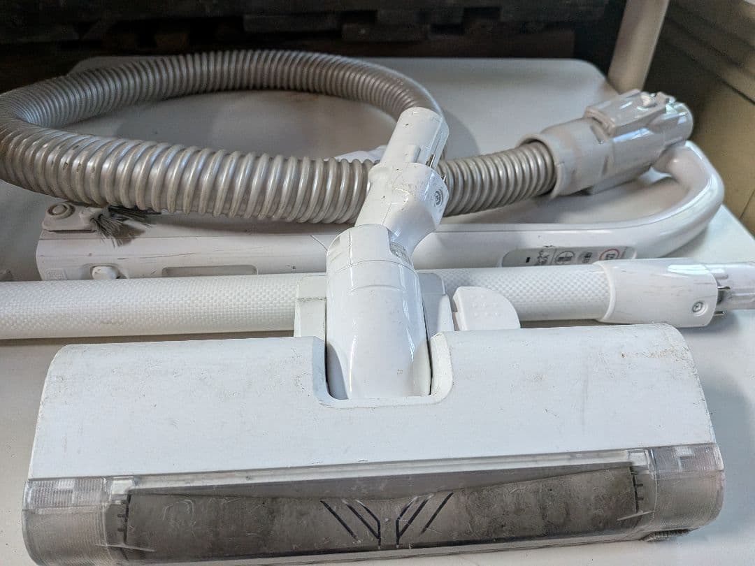 Panasonic軽量スリム掃除機MC-JP850Kからまないブラシ