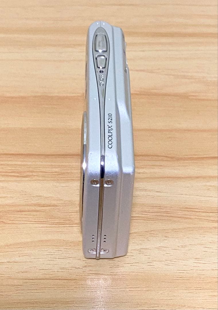 デジタルカメラ Nikon COOLPIX S210