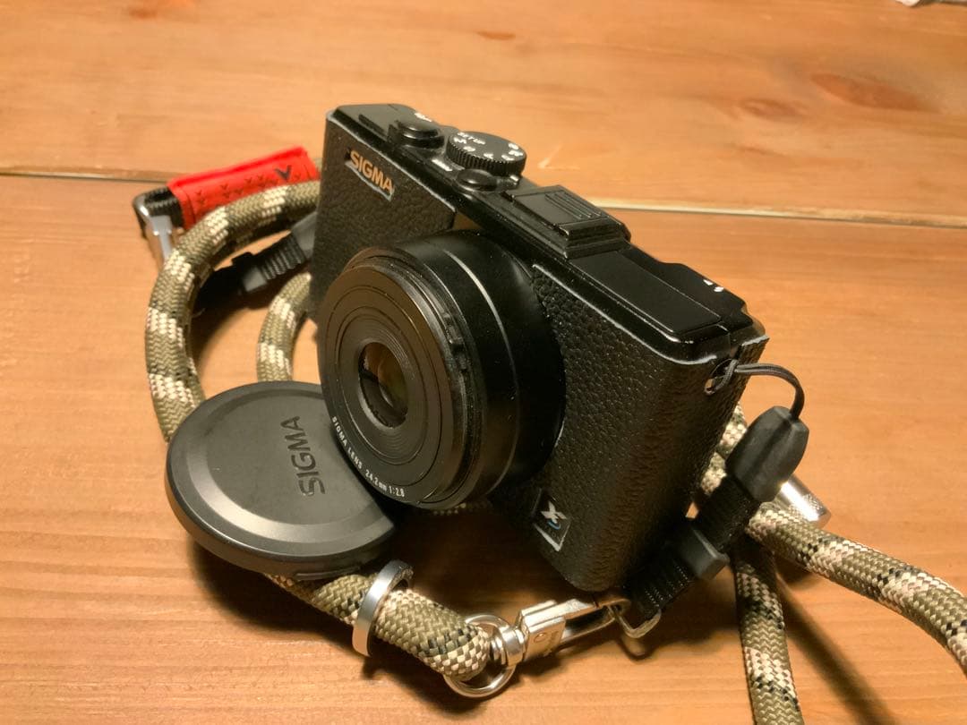 【希少美品】SIGMA DP2s（APS-Cセンサーの最強高級コンデジ）