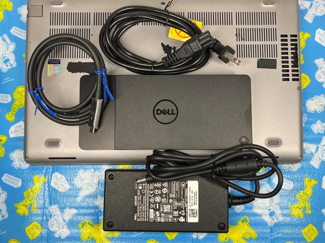 美品 32GB i7 デル Precision 3551 15.6型 ノートPC