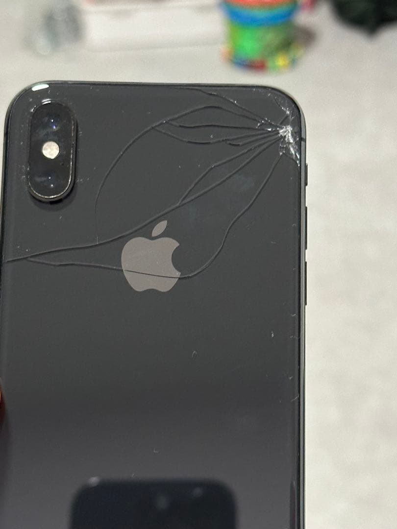 iPhone Xs スペースグレイ 64GB（SIMフリー）