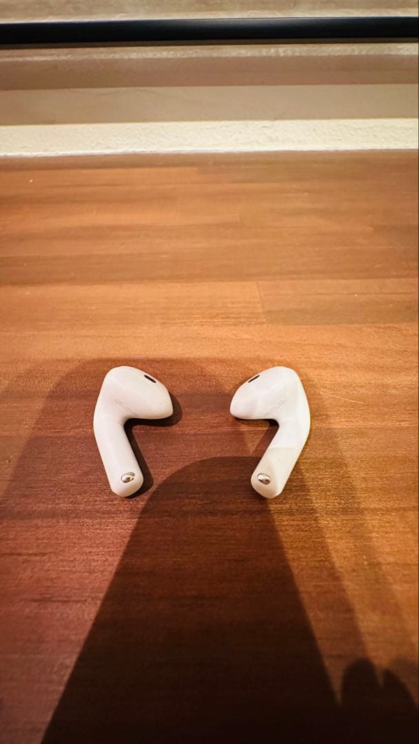 Apple airpods4 ノイズキャンセリングモデル　保証期間2026年6月