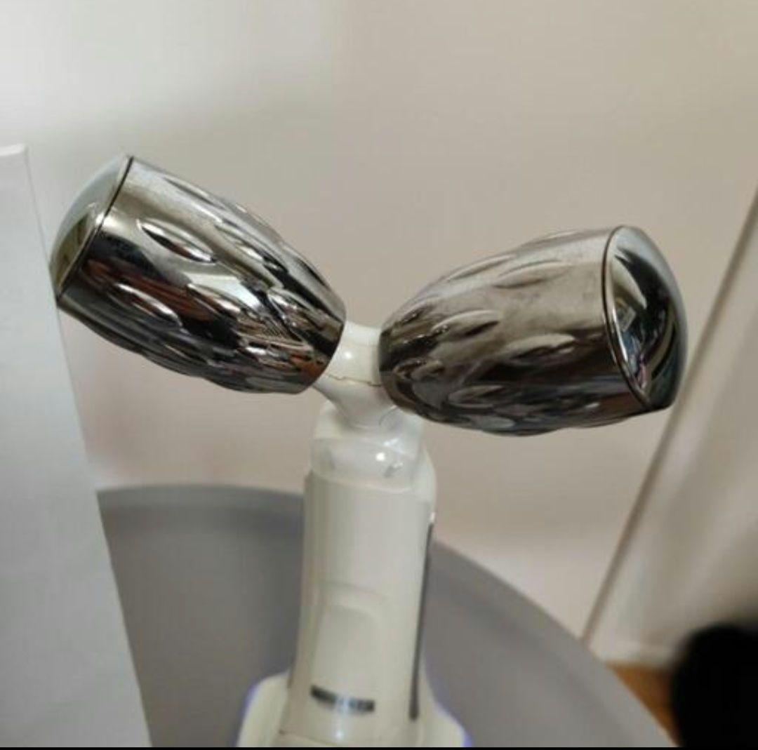 ARTISTIC & CO. MULTI DRIVE 美顔器